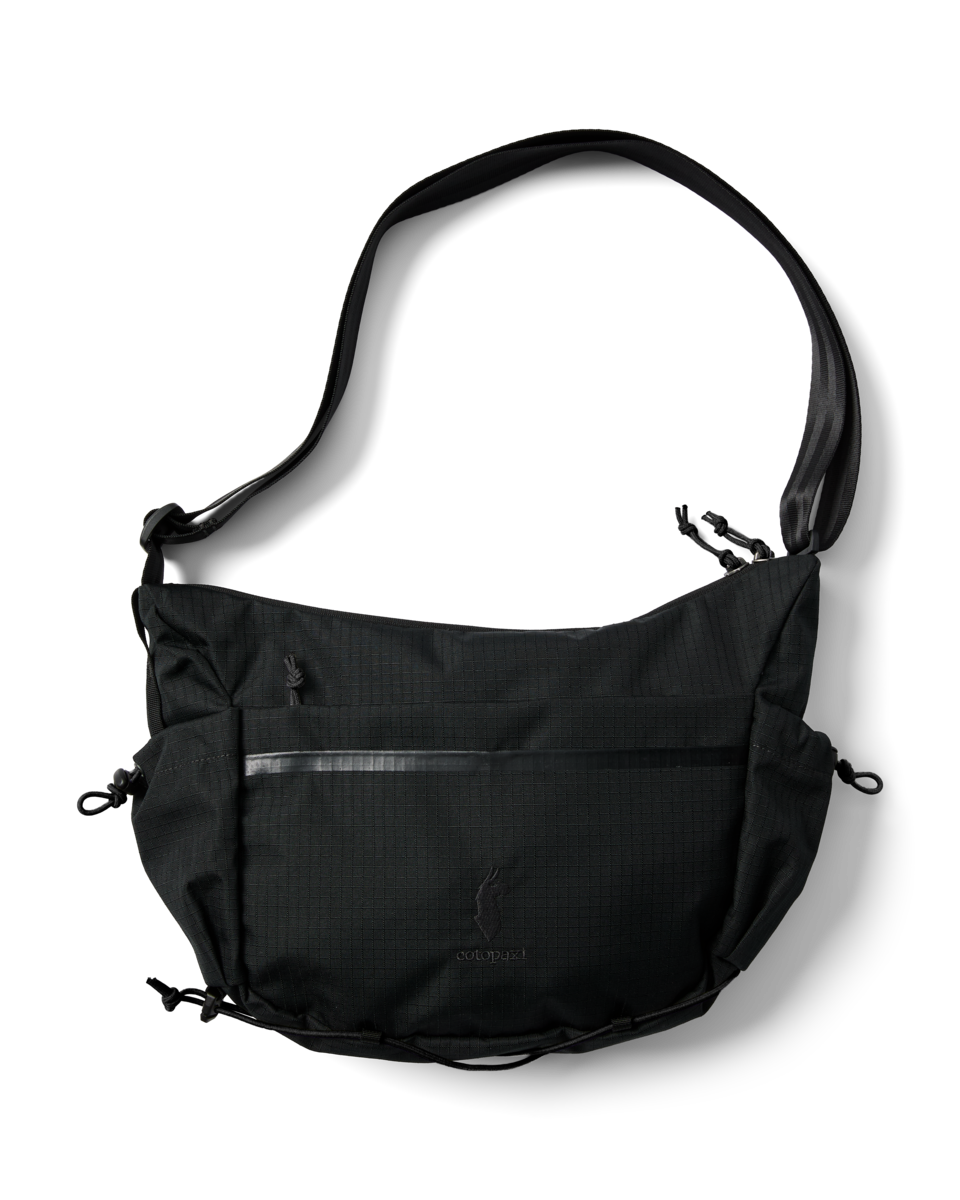 Viaje 9L Shoulder Bag