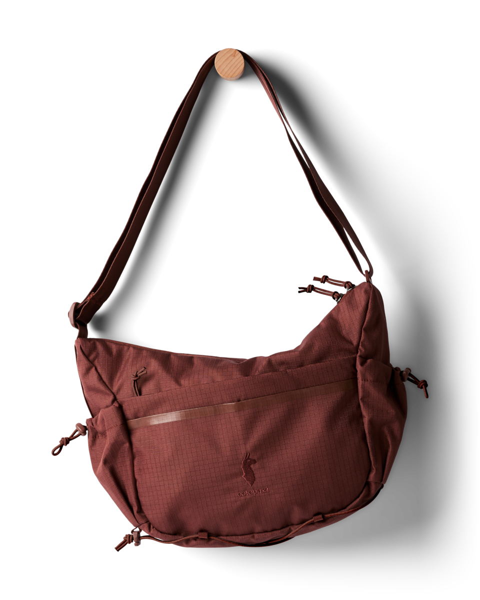 Viaje 9L Shoulder Bag